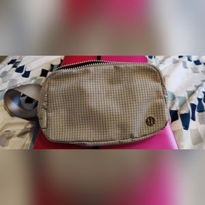 Lululemon belt bag 1L